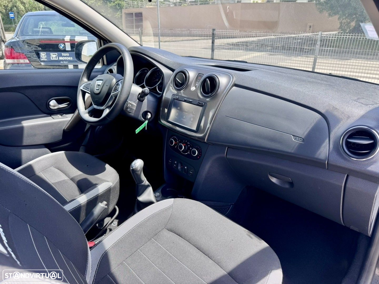 Dacia Sandero - 17