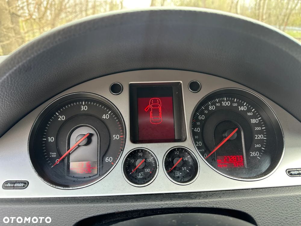 Volkswagen Passat - 21