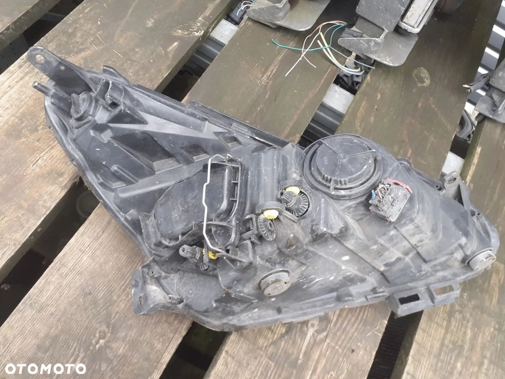 .  PRZOD PRZEDNIA LAMPA LEWA OPEL CORSA D LIFT - 4