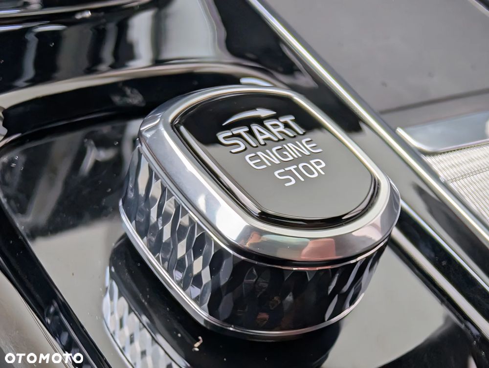 Volvo XC 60 B5 B AWD Ultimate Dark - 22