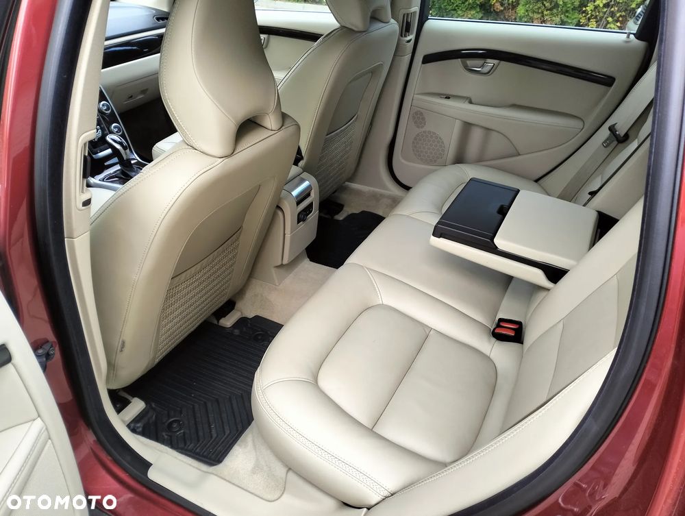 Volvo XC 70 3.2 AWD Momentum - 14