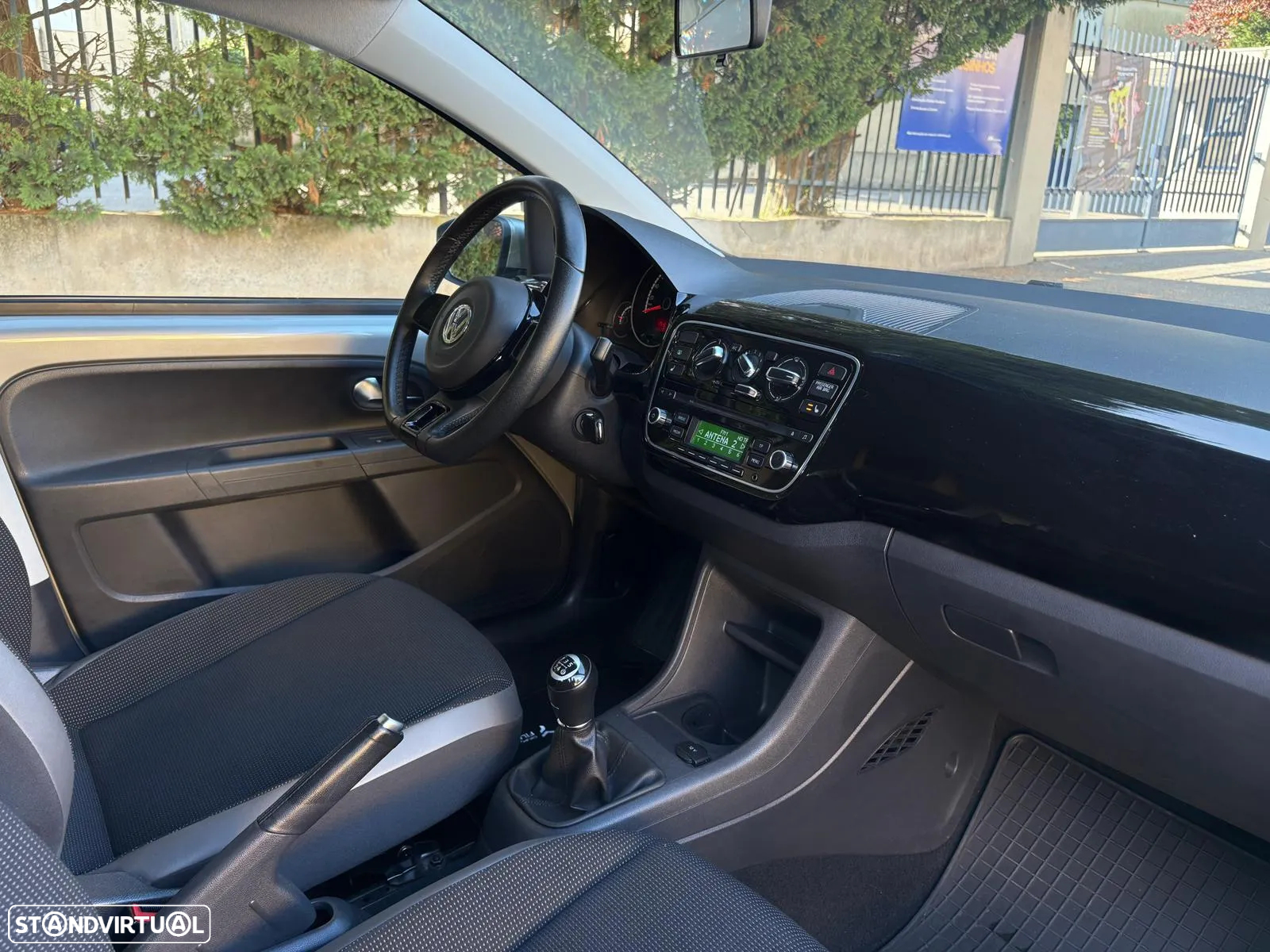 VW Up! 1.0 BlueMotion High - 13