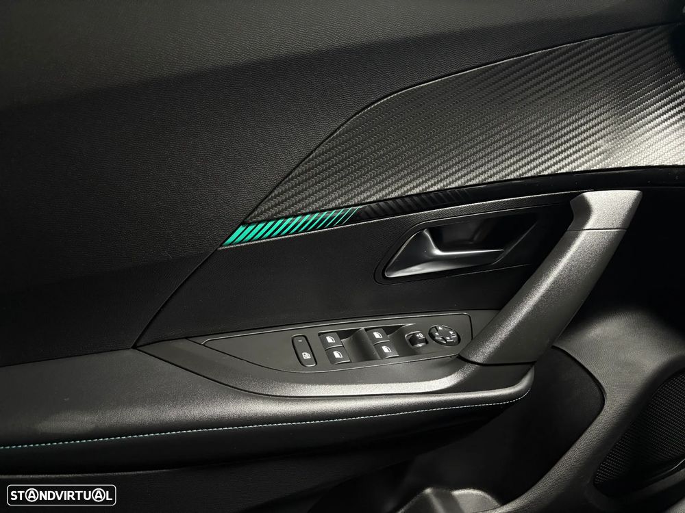 Peugeot 2008 PureTech 130 EAT8 Allure - 13