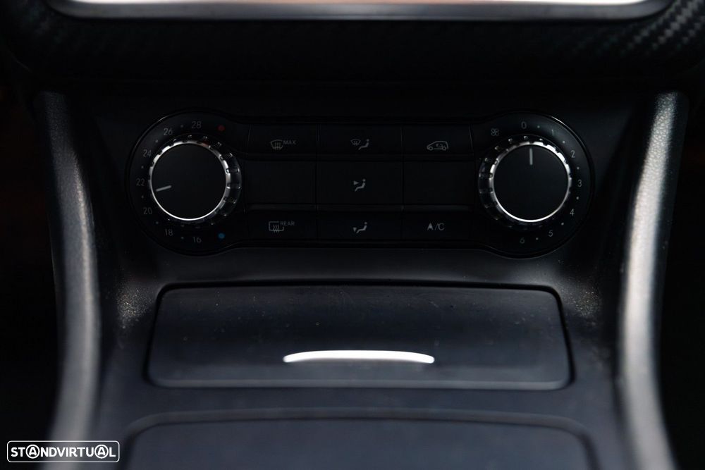 Mercedes-Benz A 220 CDI BE AMG Line Aut. - 38