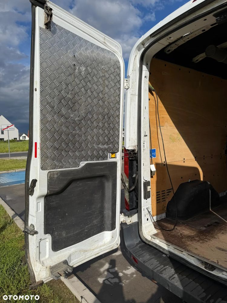 Ford Transit - 32