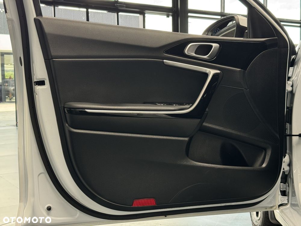 Kia Ceed 1.6 GDI PHEV L DCT - 14