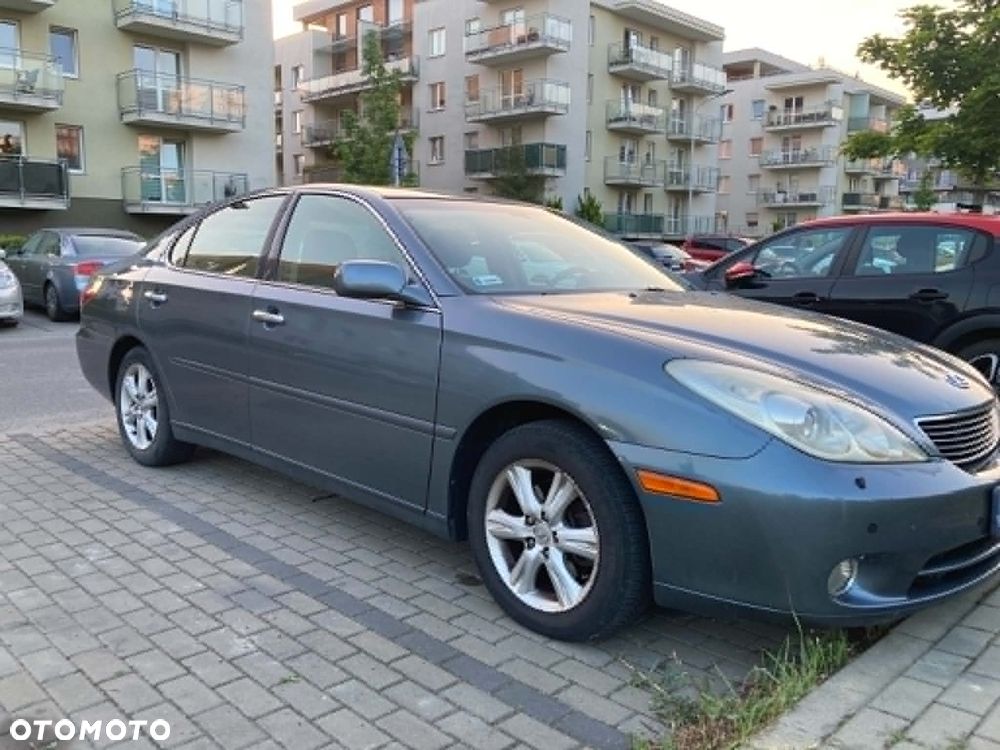 Lexus ES - 5