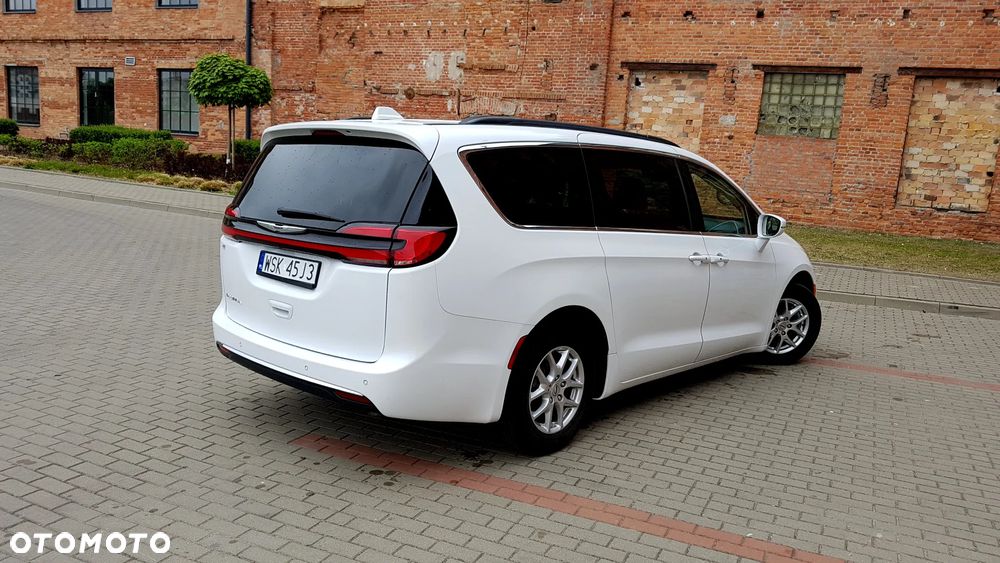 Chrysler Pacifica - 15