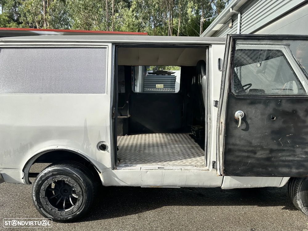 Bedford CF 250 - 9
