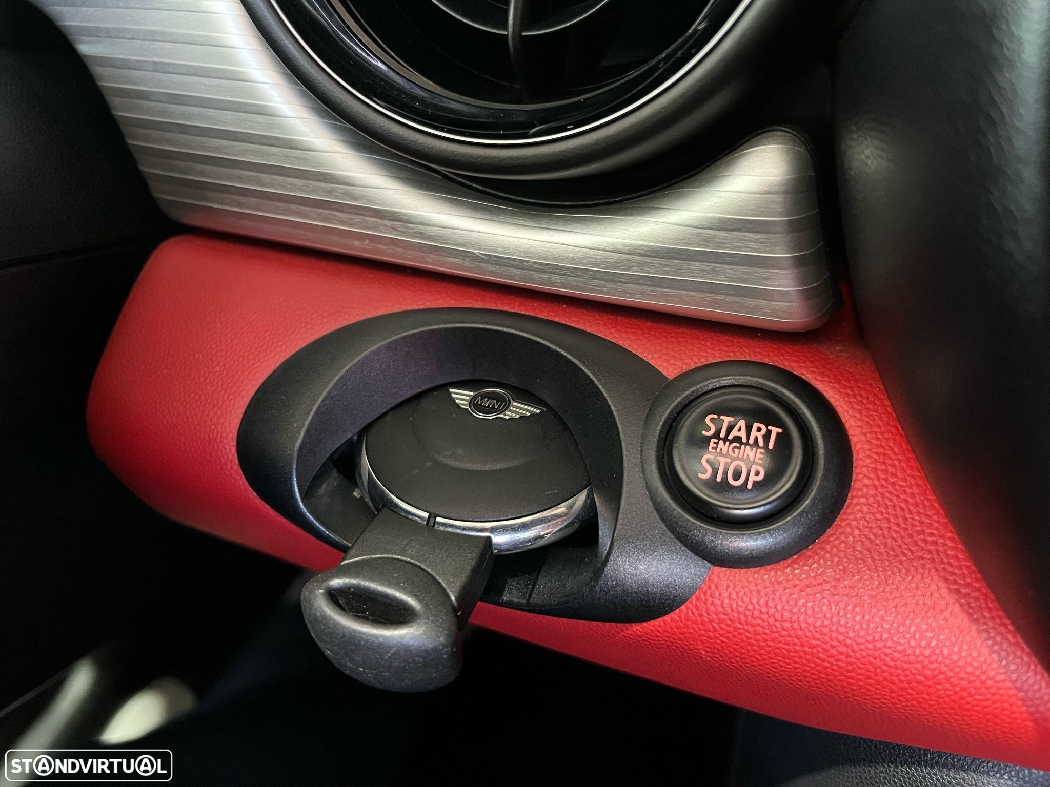 MINI Cabrio John Cooper Works - 20
