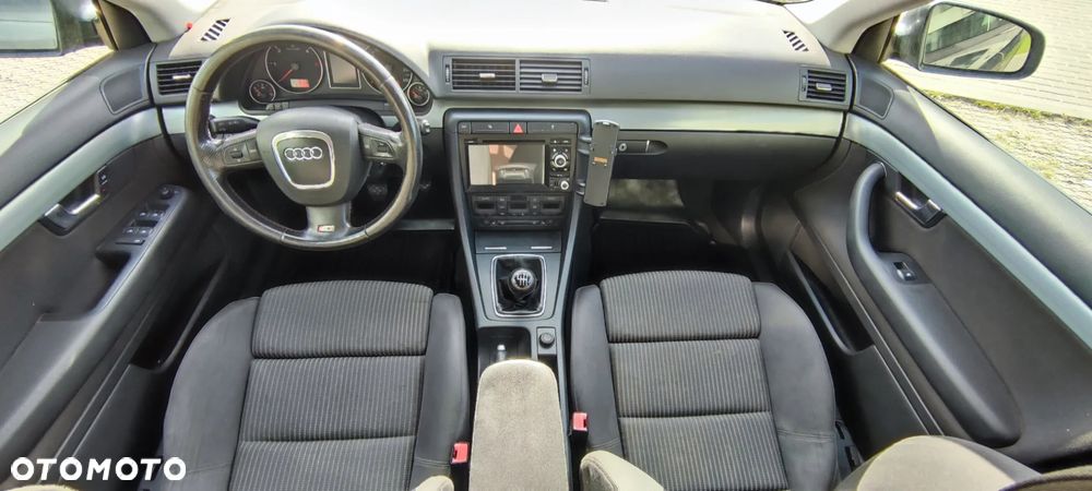 Audi A4 Avant - 13