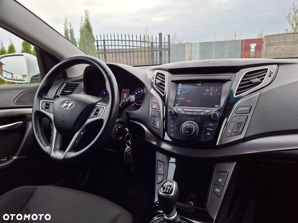Hyundai i40 Kombi 1.7 CRDi Premium - 32