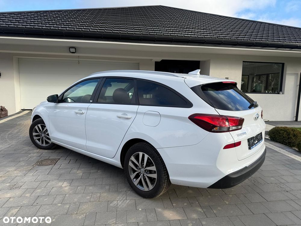 Hyundai i30 1.4 YES - 5