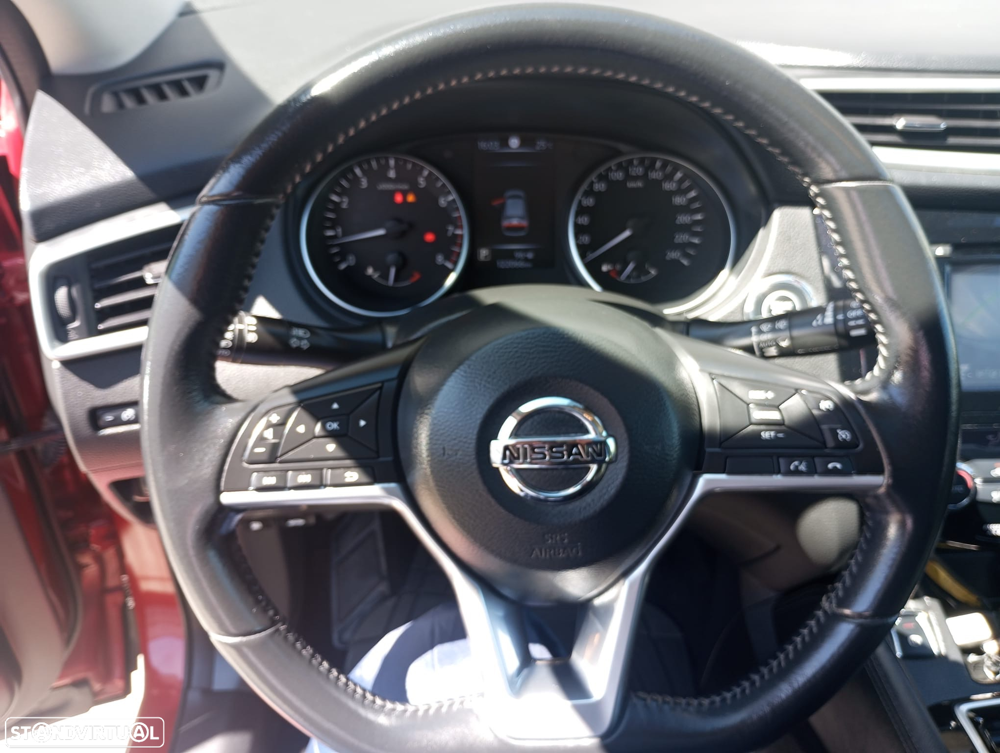 Nissan Qashqai 1.2 DIG-T N-Connecta 18 Xtronic - 10