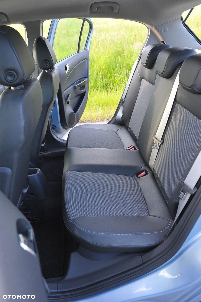 Opel Corsa 1.4 16V Edition - 5