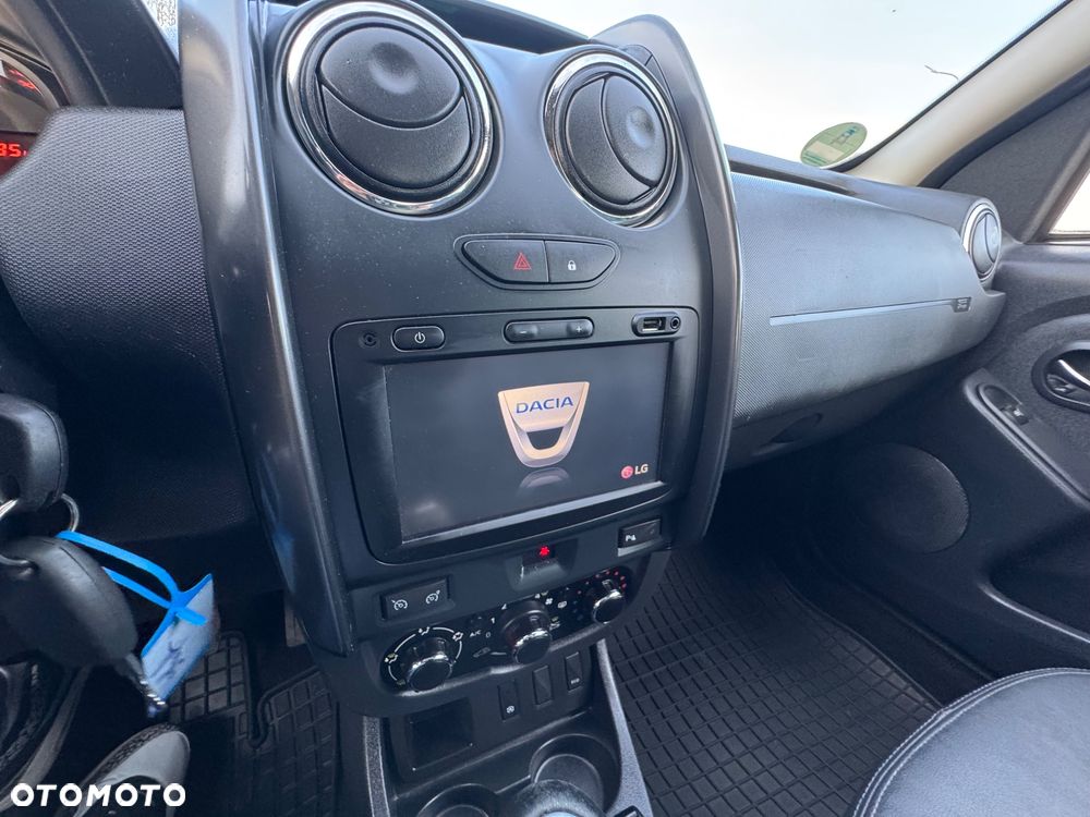 Dacia Duster TCe 125 4x2 Blackshadow - 9