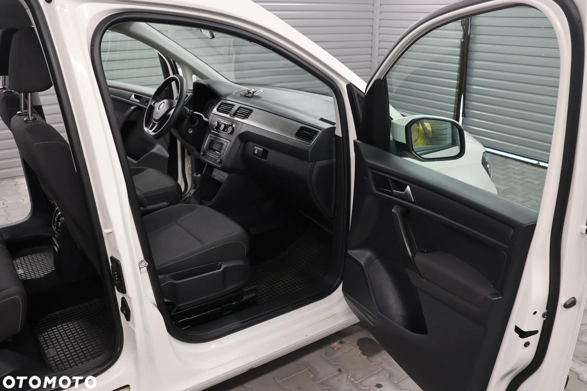 Volkswagen Caddy 2.0 TDI Comfortline - 11