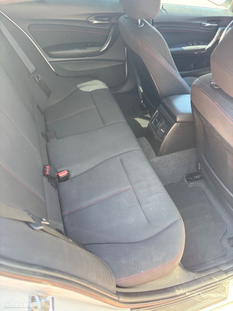 BMW 116 d Line Sport — fotografia 6