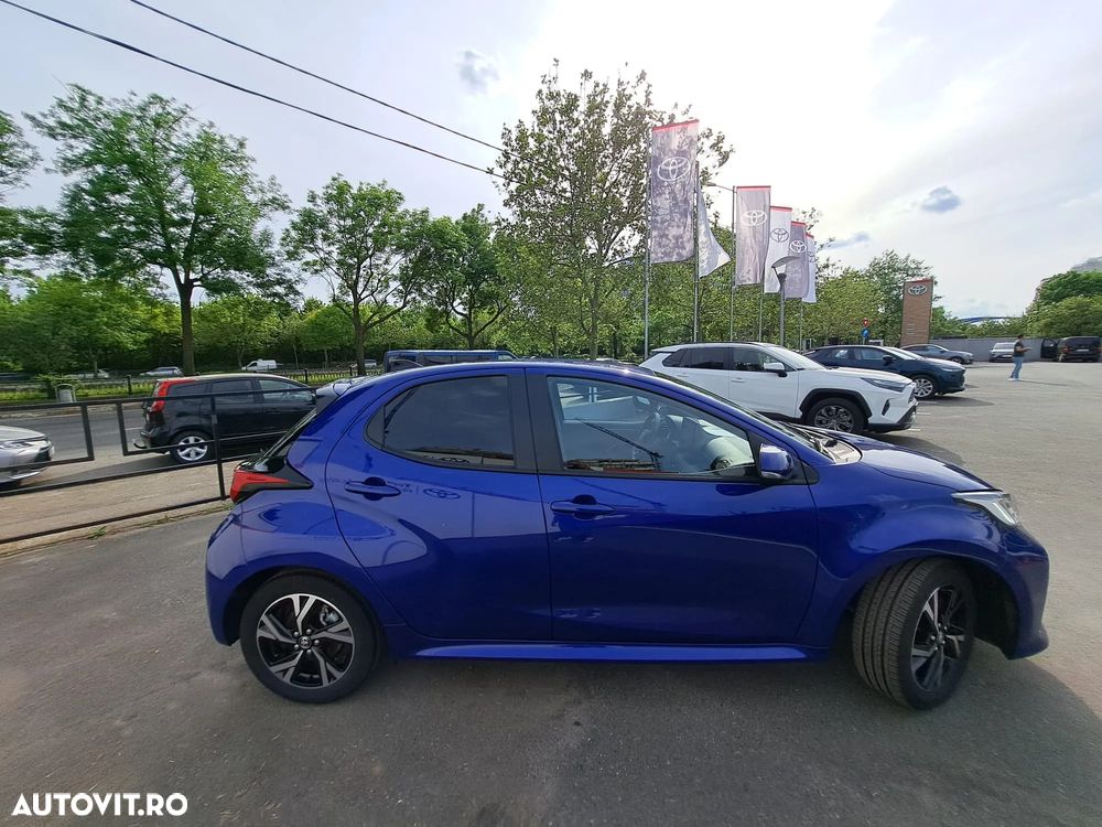 Toyota Yaris - 4