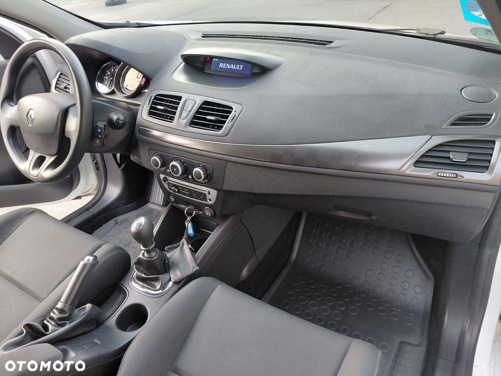 Renault Megane 1.6 16V 110 LIMITED - 8