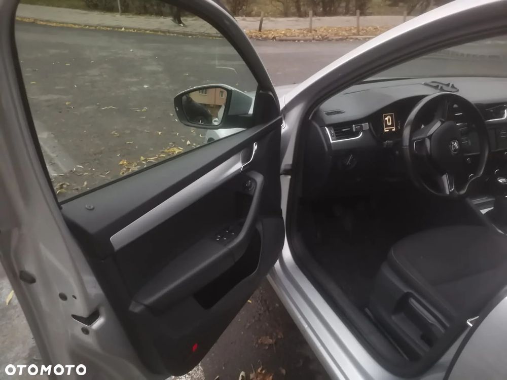 Skoda Octavia 1.6 TDI Active - 9