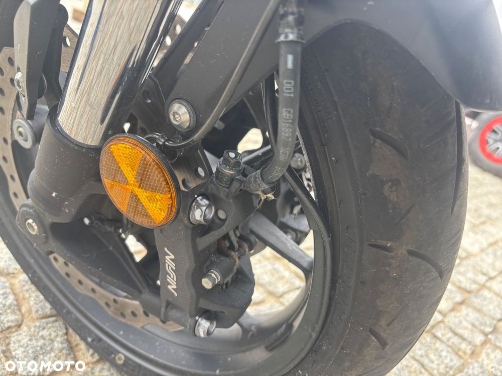 Honda Hornet - 4