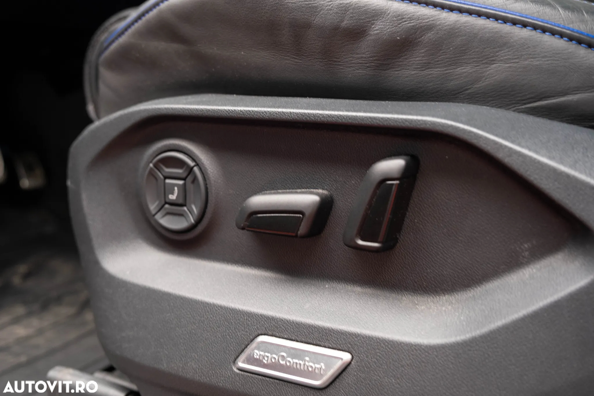 Volkswagen Touareg V6 TSI eHybrid PHEV R - 13