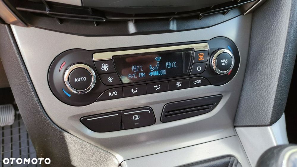 Ford Focus - 32