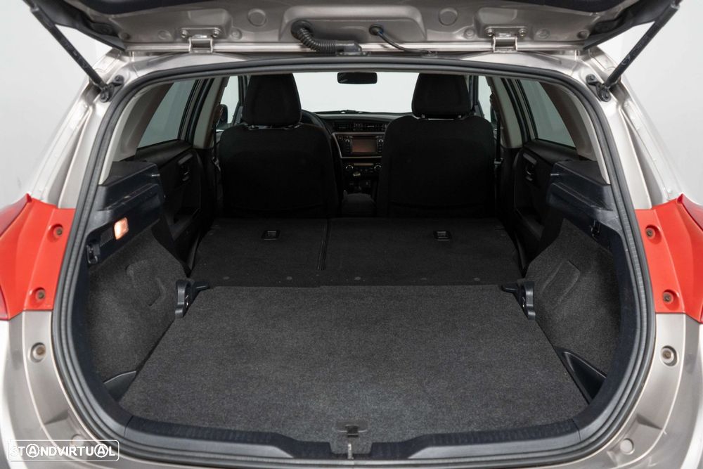 Toyota Auris - 16