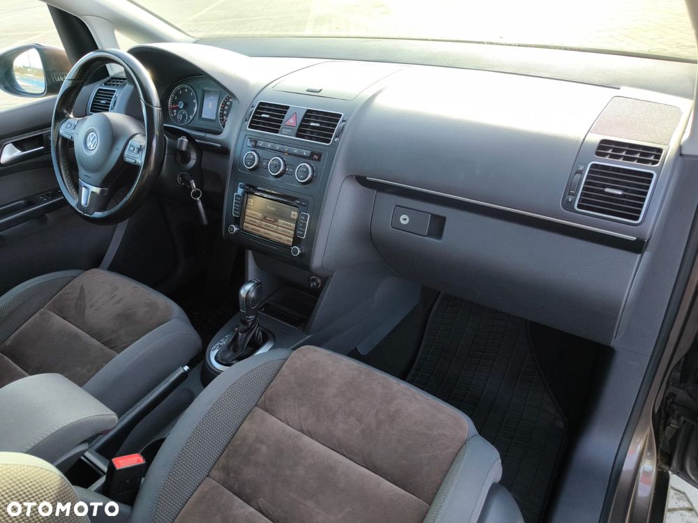 Volkswagen Touran 1.4 TSI EcoFuel DSG Comfortline - 20
