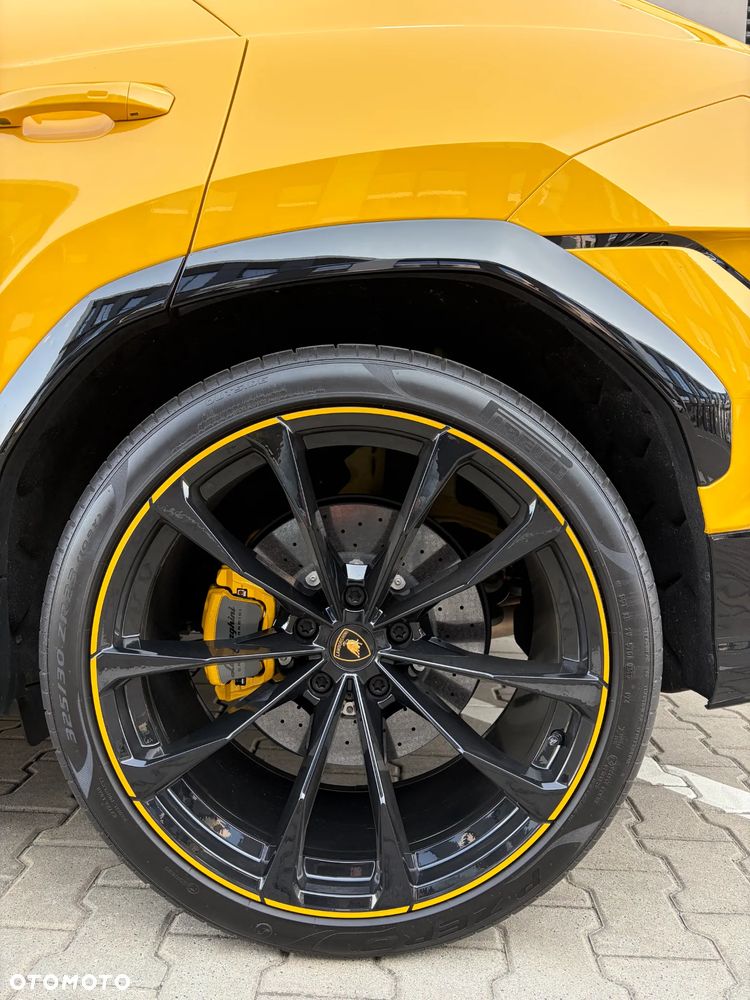 Lamborghini Urus - 13