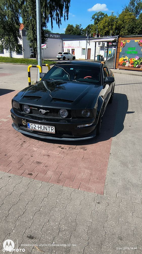 Ford Mustang - 4
