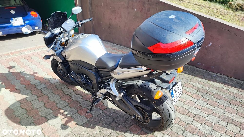Yamaha FZS - 4