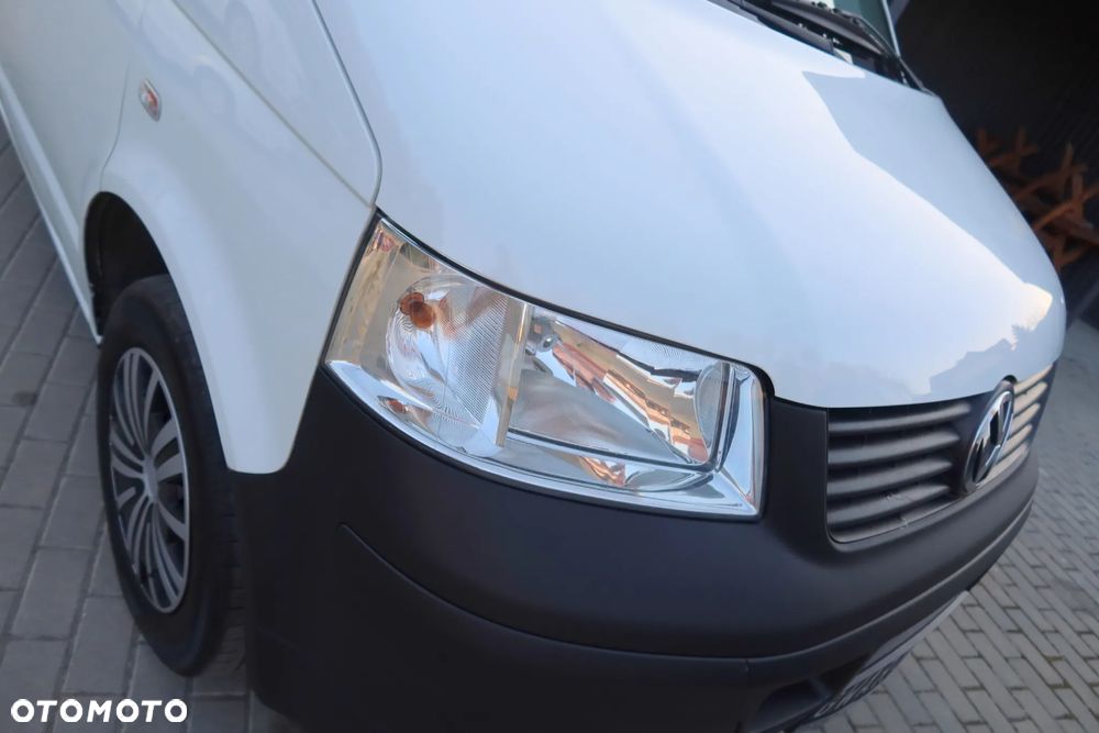 Volkswagen Transporter - 22