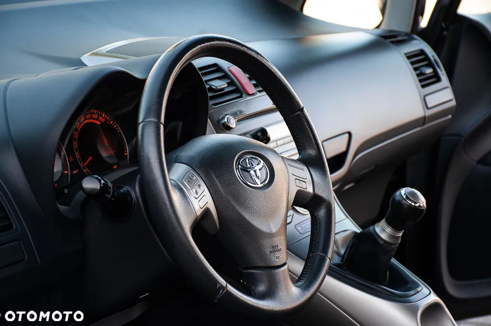 Toyota Auris 1.6 VVT-i Executive - 38