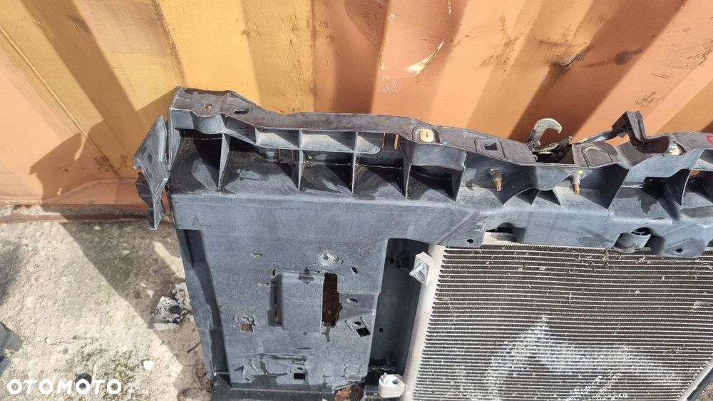 citroen c3 ii 1.2 1.4 benzyna pas przedni chłodnica wody wentylator - 5