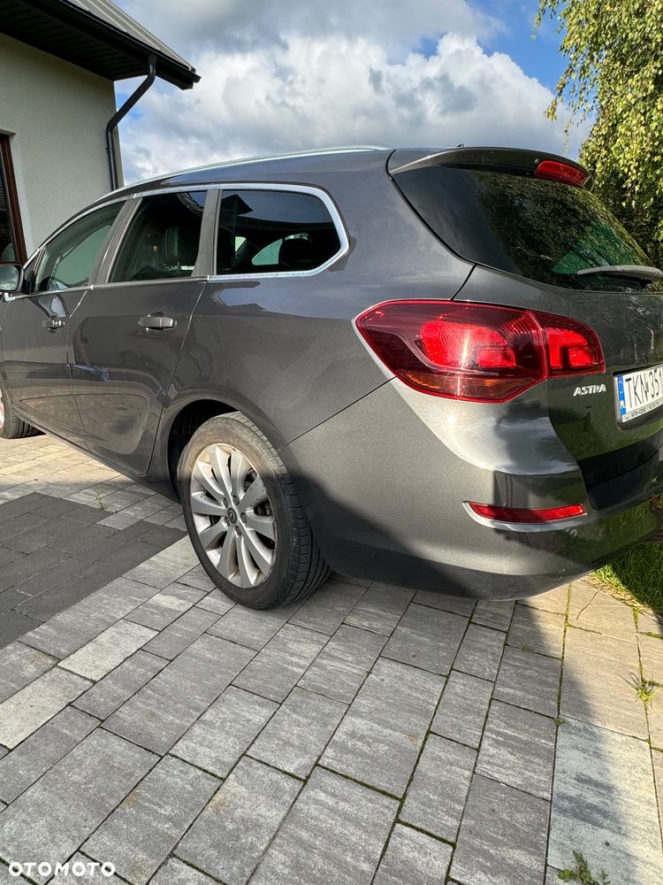 Opel Astra 1.3 CDTI Cosmo ecoFLEX - 10