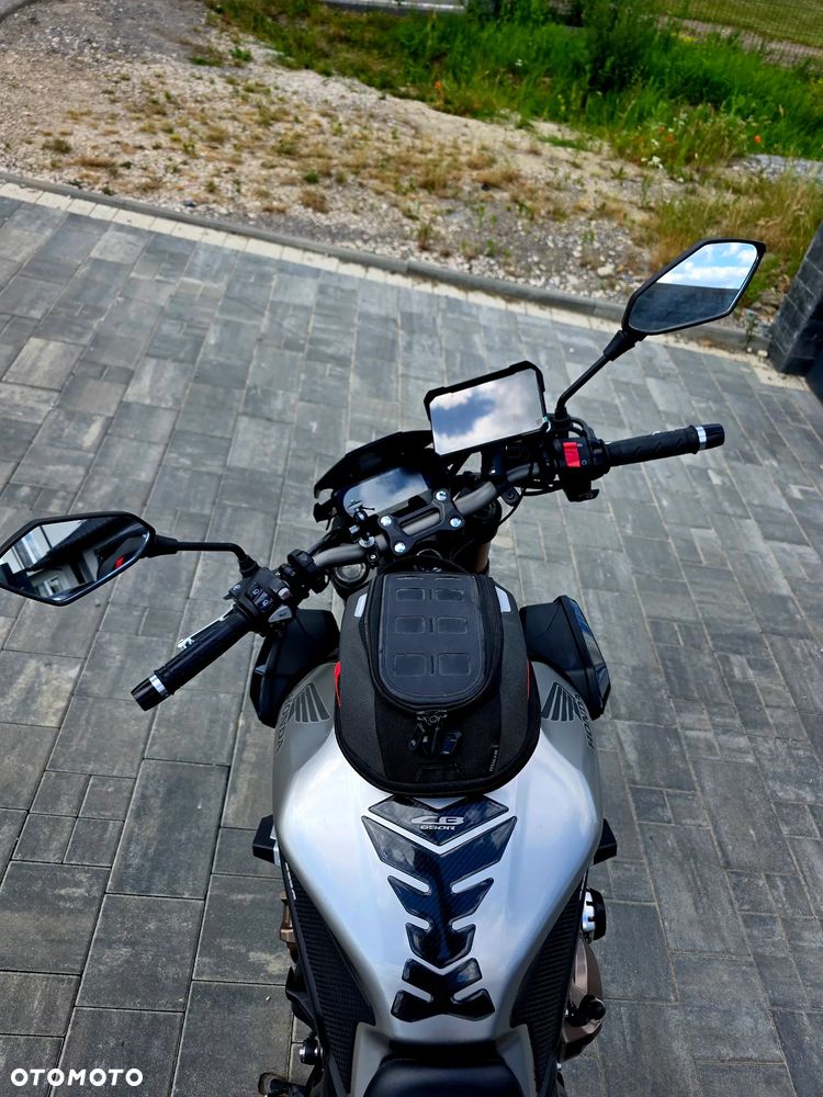 Honda CB - 4