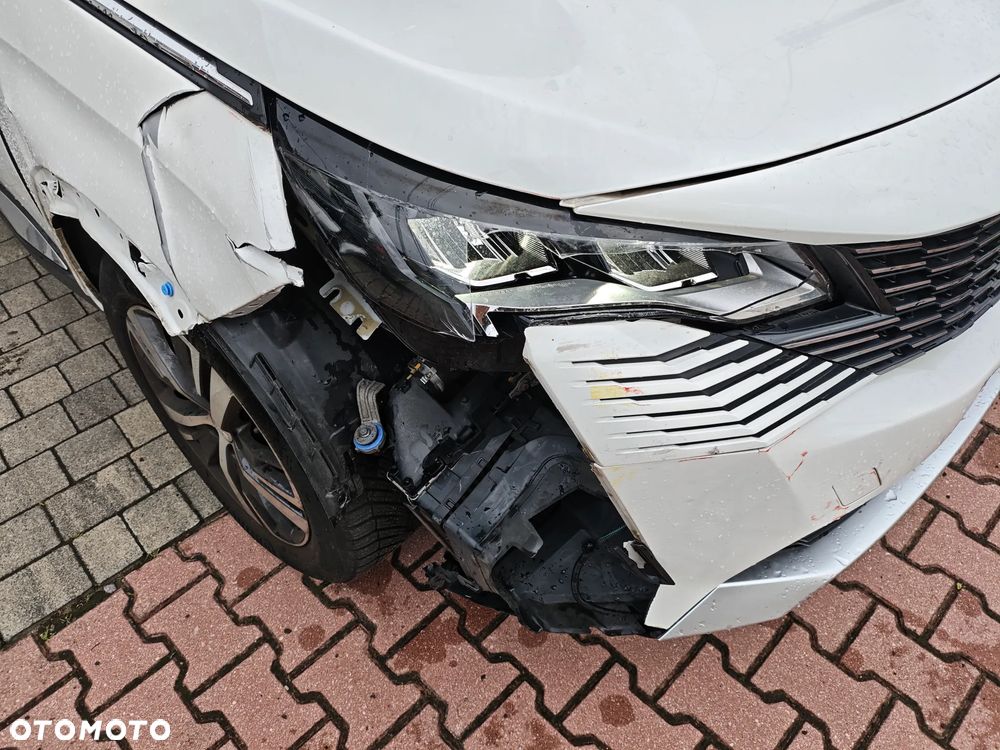 Peugeot 3008 PureTech 130 Stop & Start GPF Allure - 12