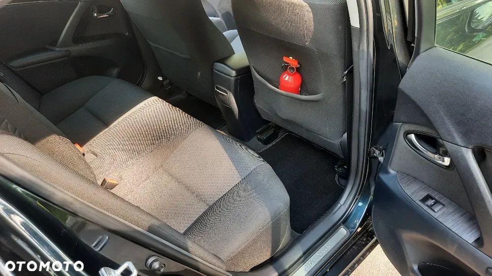 Toyota Avensis 2.2 D-4D Premium - 15