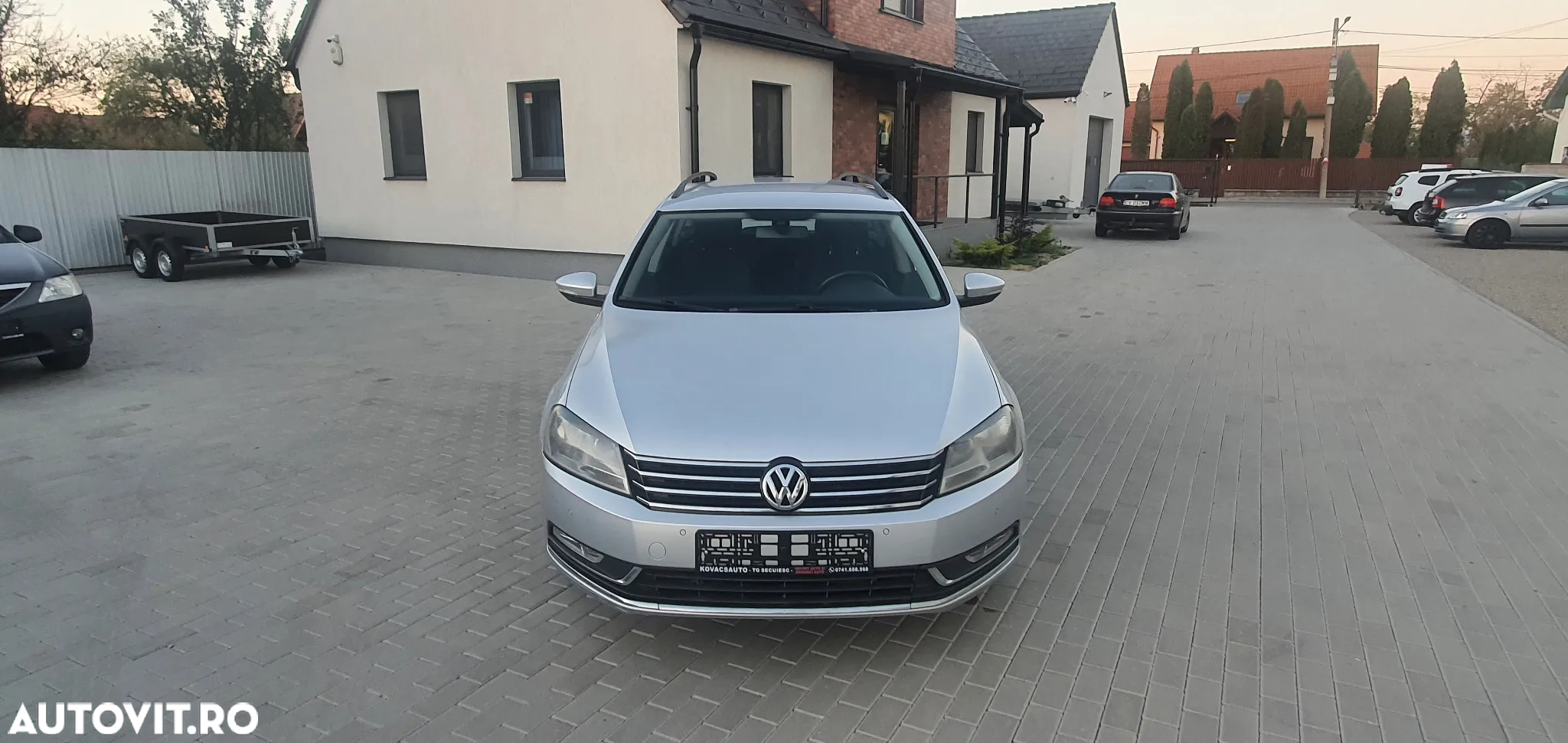 Volkswagen Passat Variant 2.0 Blue TDI SCR Business Edition - 16