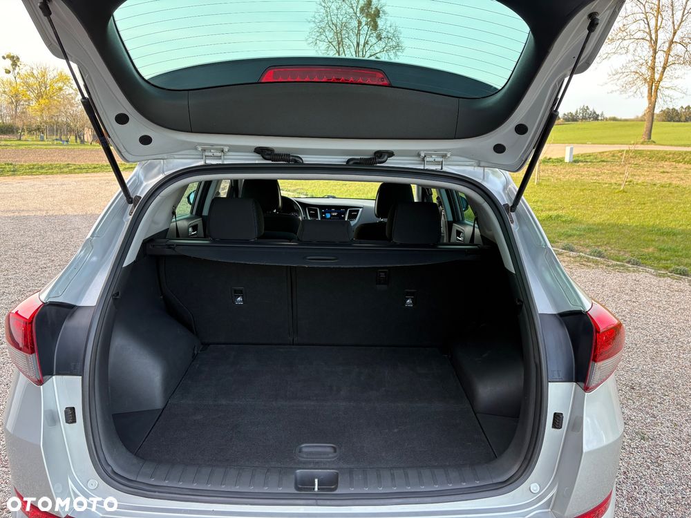 Hyundai Tucson blue 1.7 CRDi 2WD Style - 26