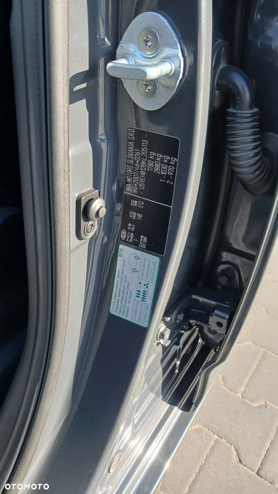 Kia Venga 1.6 Business Line - 25