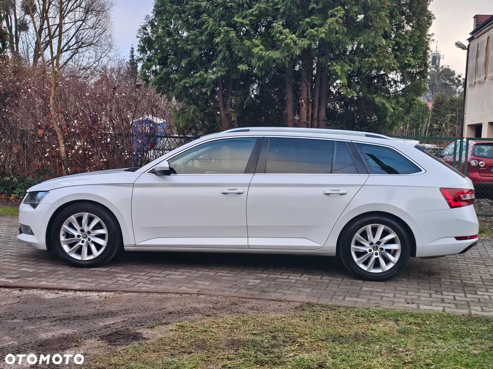 Skoda Superb 2.0 TDI DSG Premium Edition - 4