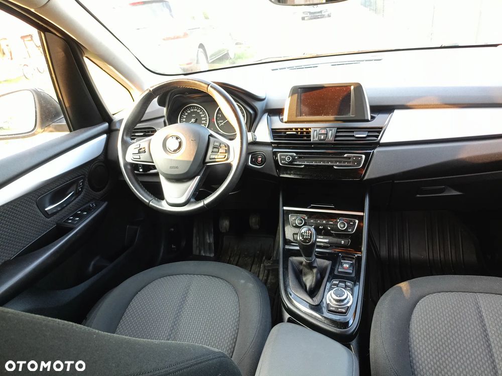 BMW Seria 2 218i - 20