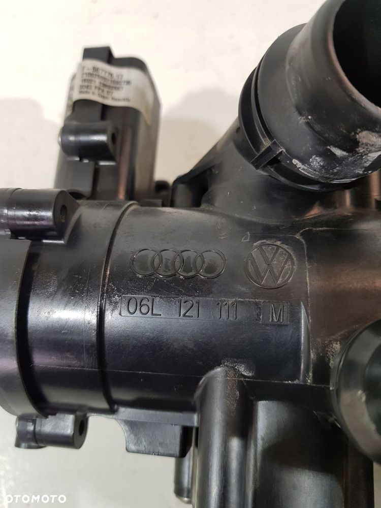 obudowa termostatu 06l121012m vw golf audi a6 q5 2.0tfsi dpu - 11