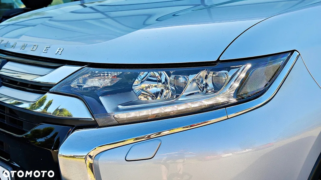 Mitsubishi Outlander - 8