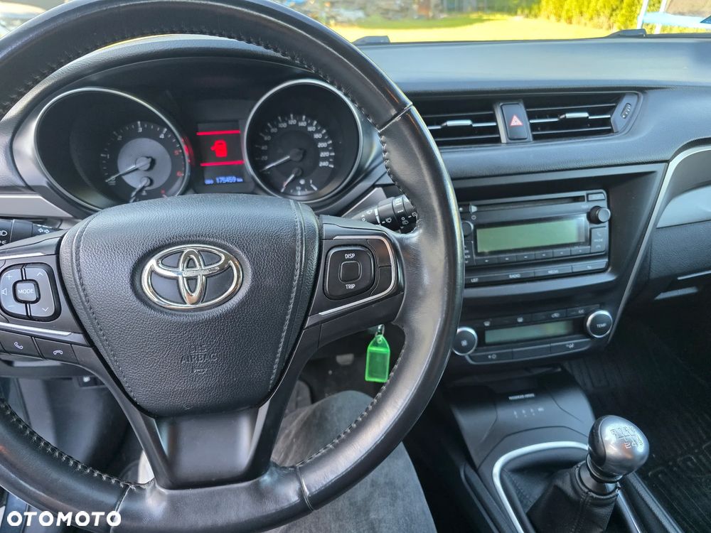 Toyota Avensis 1.6 D-4D Active - 8