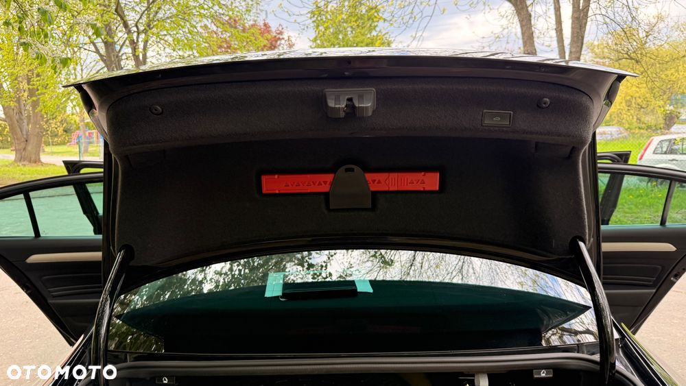 Volkswagen Passat - 16