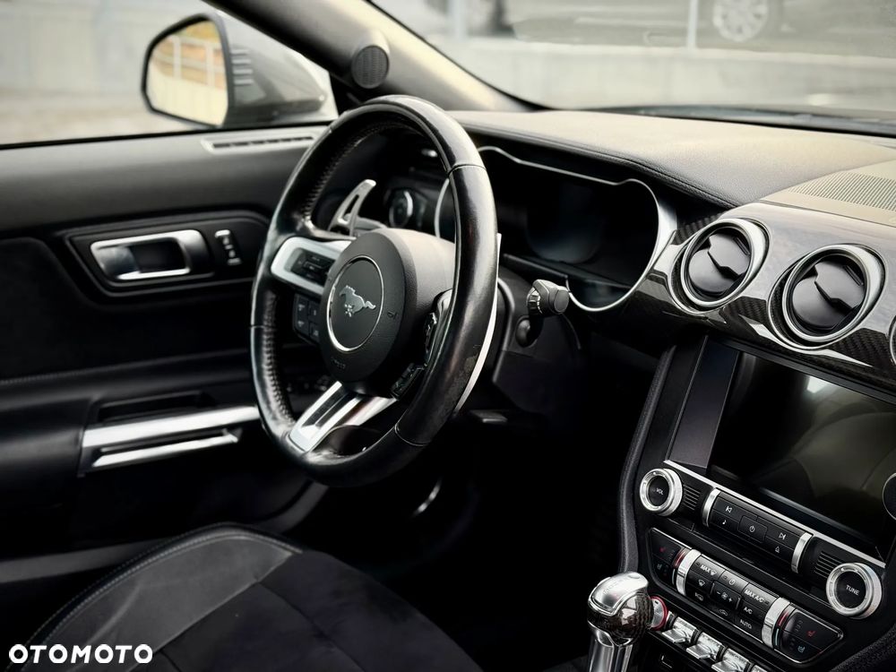 Ford Mustang 5.0 V8 GT - 26
